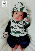 Hooded top with bands