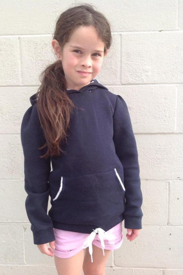 Long sleeve hooded top with pocket and gathered sleeves Long sleeve hooded top with pocket and gathered sleeves