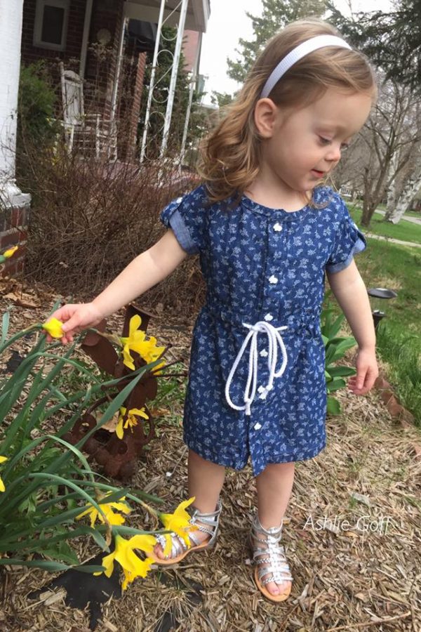Dress with drawstring Dress with drawstring