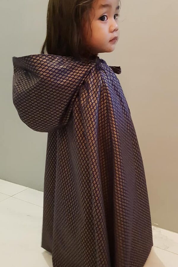 RK hooded cape RK hooded cape