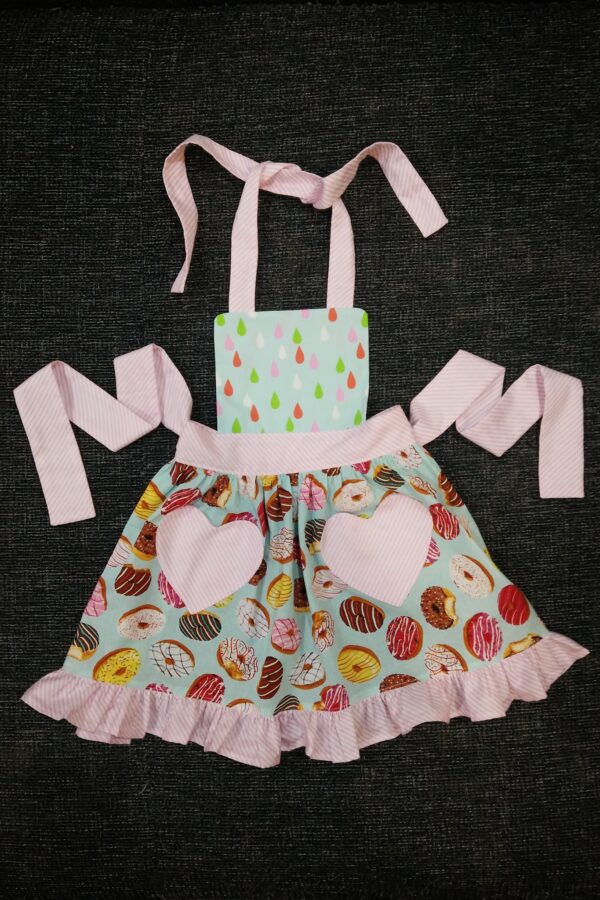 CC two piece apron heart pockets and bottom ruffle CC two piece apron heart pockets and bottom ruffle