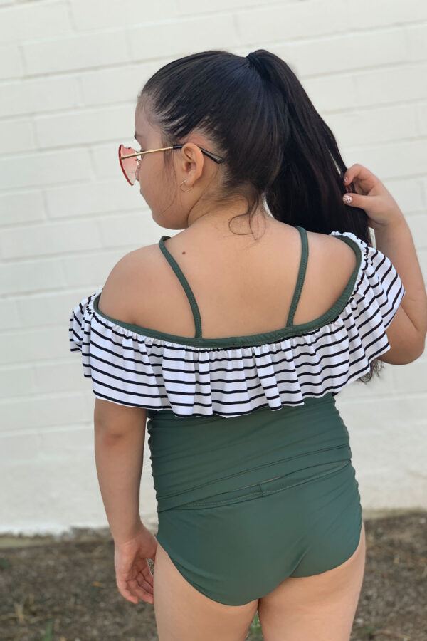 Christine Martinez (4) Christine Martinez (4)